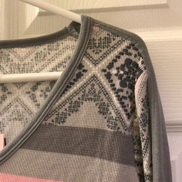 💖Top ONLY💖 Victoria Secret Thermal Sleep Shirt - Picture 2 of 5